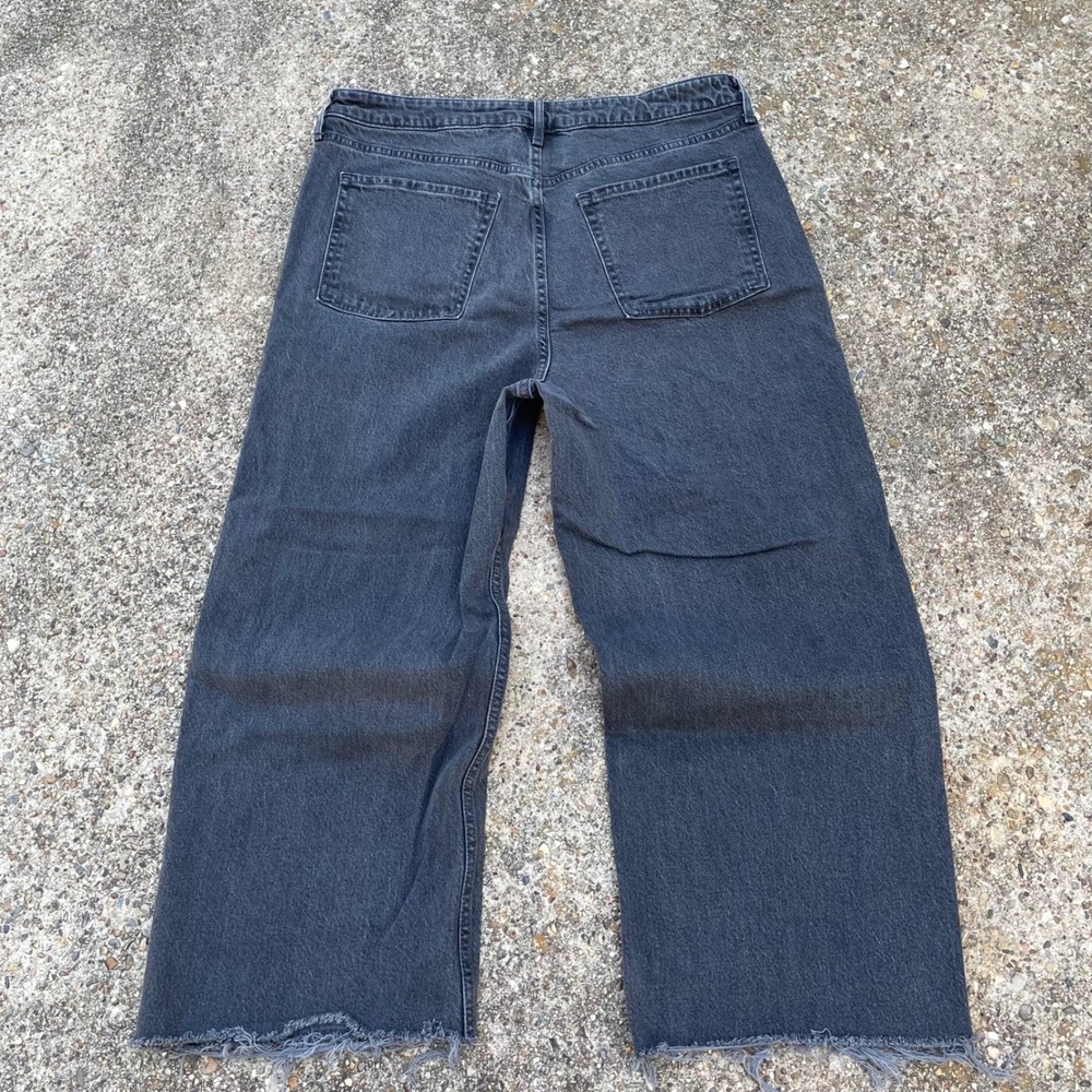 Old Navy Extra High Rise Wide Leg Jeans Washed Black Raw Hem Size 14 - Picture 2 of 7